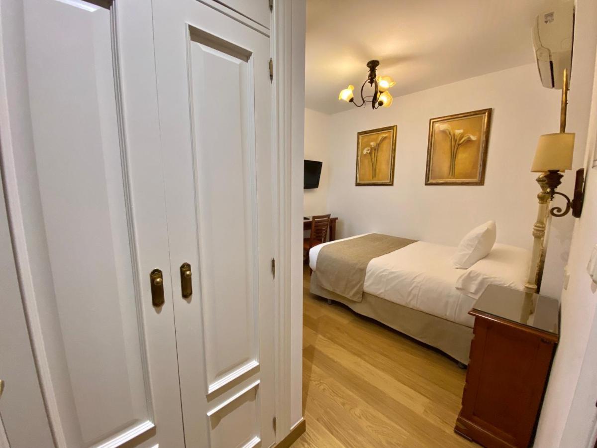 Hostal Rodri (Adults Only) Гранада Екстер'єр фото